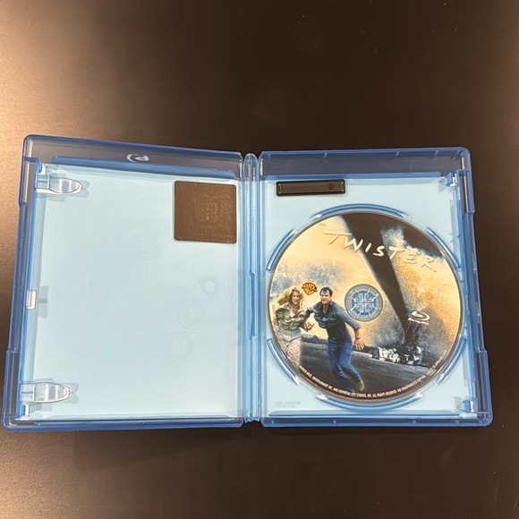 Twister - Blu-ray - Picture 3 of 5